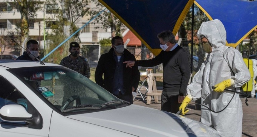 EN BAHÍA BLANCA EL MUNICIPIO INSTALÓ PUESTOS DE SANITIZACIÓN DE TAXIS Y REMISES