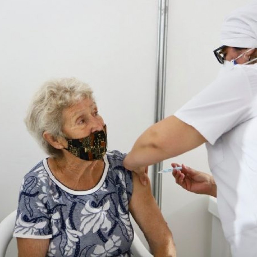 “VACUNA LIBRE”: LOS MAYORES DE 70 PODRÁN IR A VACUNARSE SIN NECESIDAD DE TURNO NI INSCRIPCIÓN PREVIOS