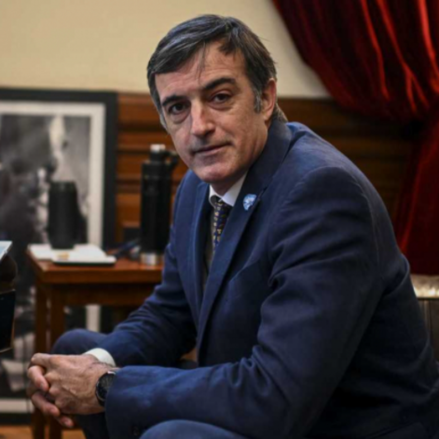 ESTEBAN BULLRICH ANUNCIÓ QUE NO COBRARÁ EL 40% DE AUMENTO Y LO DONARÁ A LA LUCHA CONTRA EL ELA