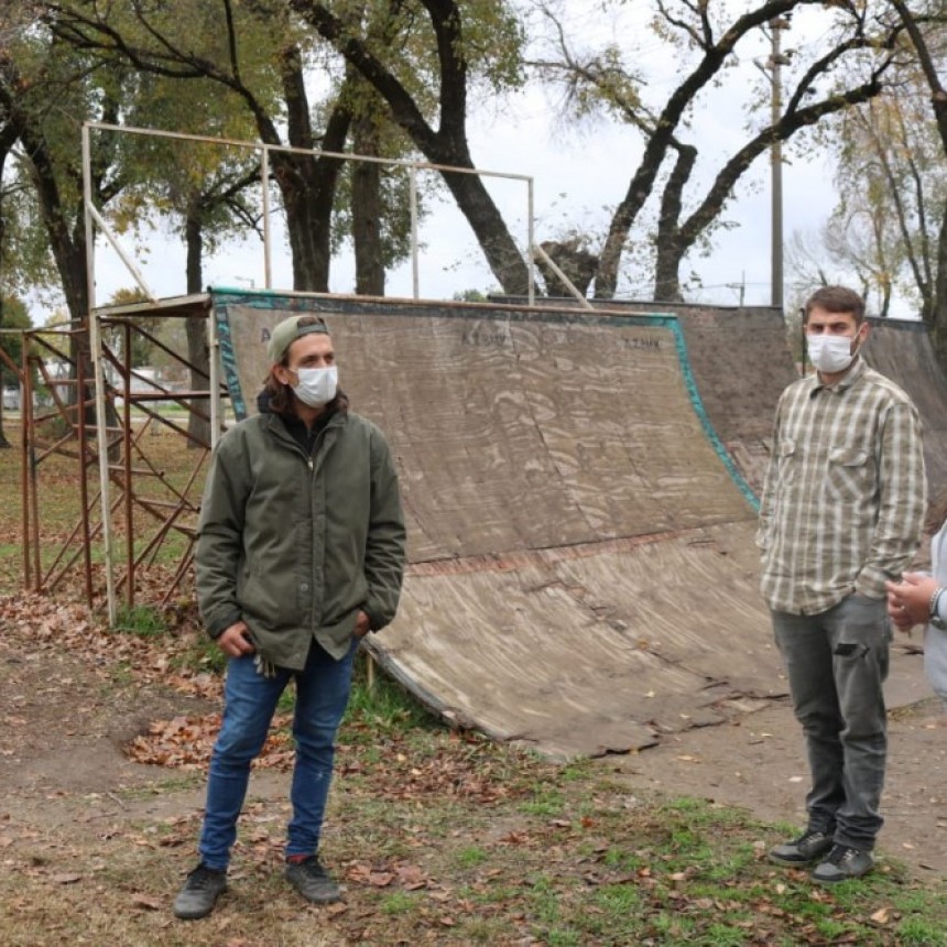 EL MUNICIPIO ENTREGÓ UN SUBSIDIO A LA ASOCIACIÓN ZARATEÑA DE BMX