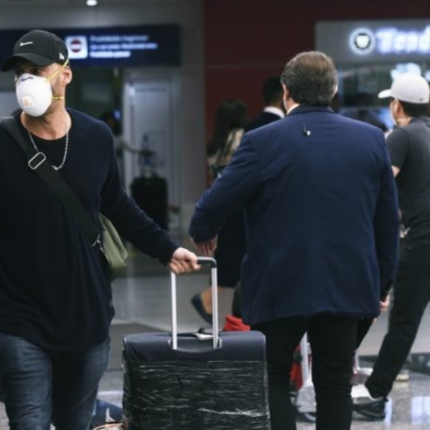 RESTRINGEN LLEGADA DE VUELOS DE EXTERIOR Y PBA HARÁ CUMPLIR CUARENTENA EN HOTELES