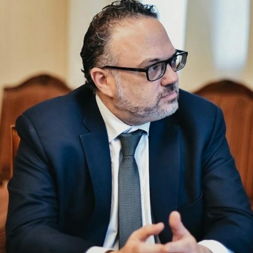 EL PRESIDENTE LE PIDIÓ LA RENUNCIA A KULFAS TRAS LA DIFUSIÓN DE UN OFF SOBRE LICITACIÓN DE GASODUCTO