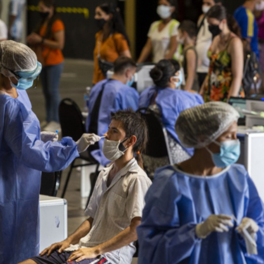 DESCENDIERON POR PRIMERA VEZ EN DOS MESES LOS CASOS DE CORONAVIRUS