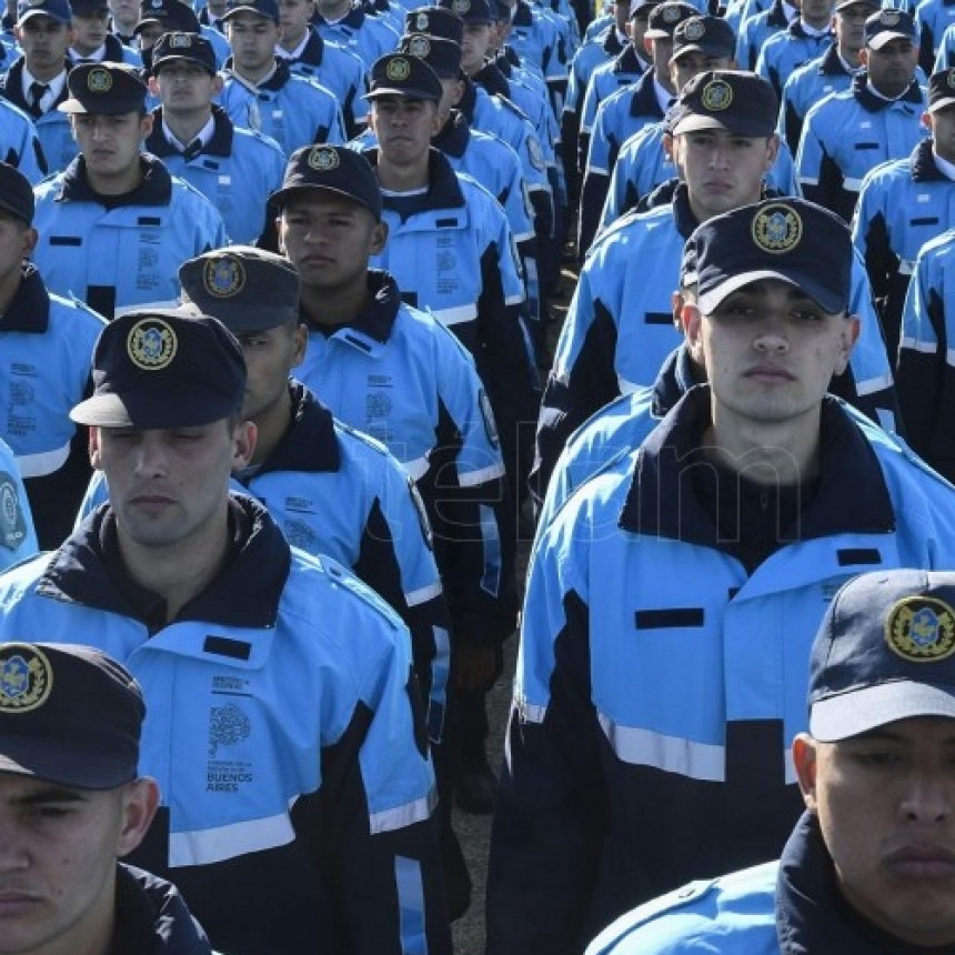 TRAS UN DESFILE DE 2.500 POLICÍAS, JURARON LOS NUEVOS CADETES DE LA FUERZA PROVINCIAL