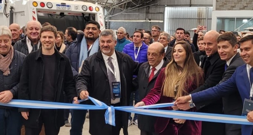 LA EMPRESA CORDOBESA ECONOVO INAUGURÓ EN BERAZATEGUI UNA FÁBRICA DE EQUIPOS DE HIGIENE URBANA