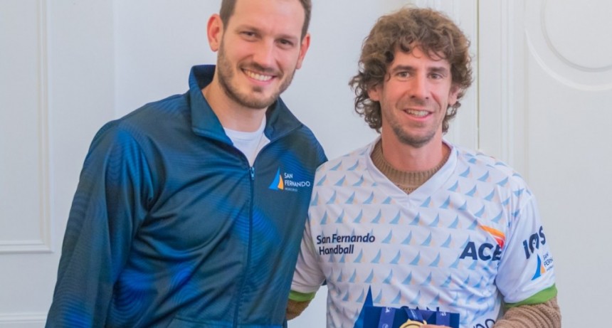 JUAN ANDREOTTI RECIBIÓ A SAN FERNANDO HANDBALL, CAMPEONES EN EL PANAMERICANO DE BRASIL