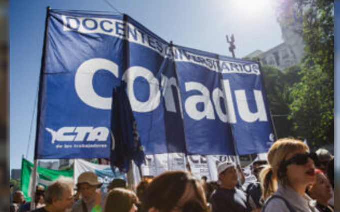 CONVOCAN A UNA NUEVA MARCHA FEDERAL UNIVERSITARIA POR RECLAMO SALARIAL