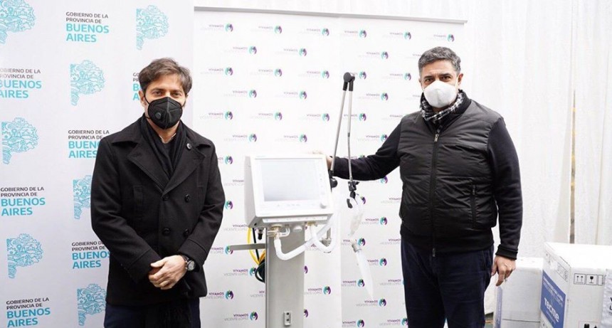 JORGE MACRI RECIBIÓ A AXEL KICILLOF EN VICENTE LÓPEZ PARA LA ENTREGA DE 5 RESPIRADORES