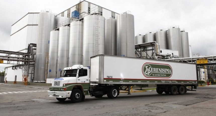 ADVIERTEN QUE PODRÍA FALTAR LECHE Y DERIVADOS TRAS LA MEDIDA DE FUERZA DEL GREMIO DE LA INDUSTRIA LÁCTEA