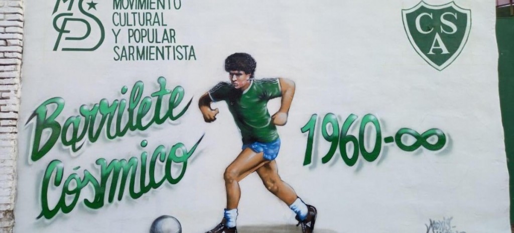 EN SARMIENTO DE JUNÍN LOS HINCHAS DE SARMIENTO RECORDARON EL GOL DEL SIGLO DE DIEGO MARADONA