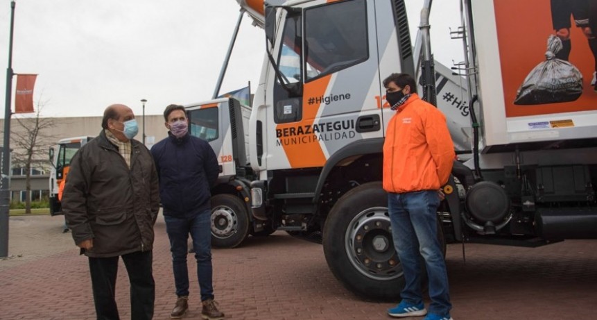 BERAZATEGUI SUMA 5 CAMIONES NUEVOS AL SERVICIO DE HIGIENE URBANA