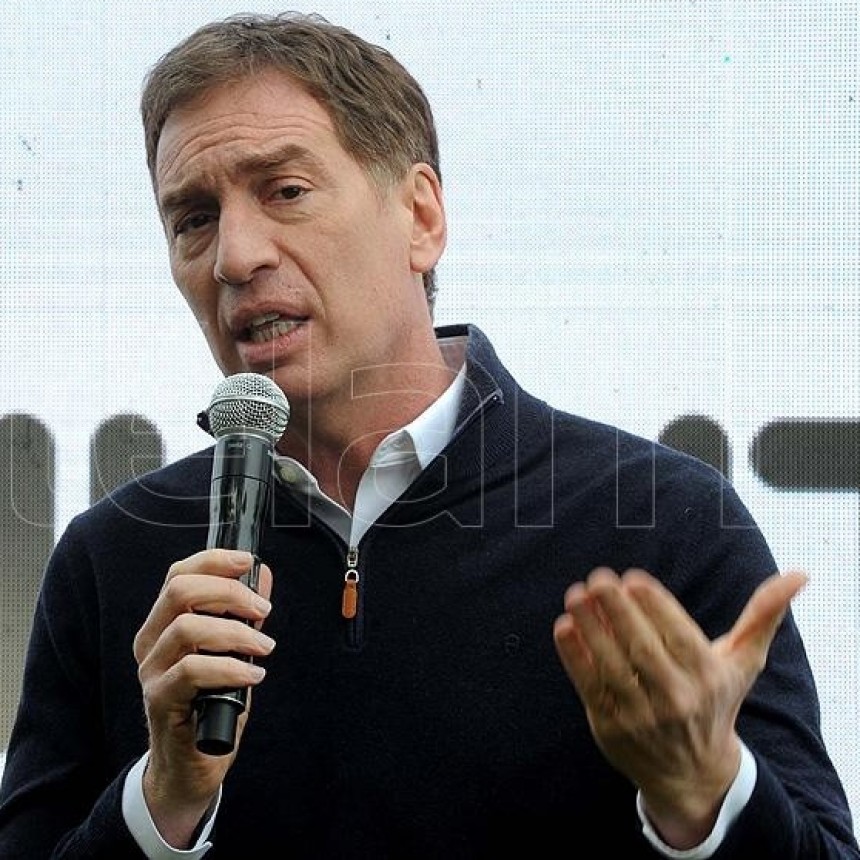 LOS DIEZ PRIMEROS NOMBRES EN LA LISTA DE SANTILLI REFLEJAN LA INTERNA DE JUNTOS POR EL CAMBIO