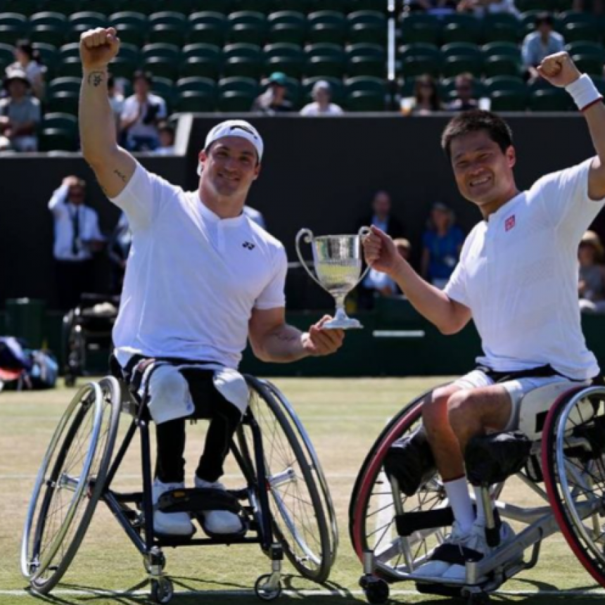 TENIS: GUSTAVO FERNÁNDEZ GANÓ EL TROFEO DE DOBLES EN WIMBLEDON SOBRE SILLAS DE RUEDAS
