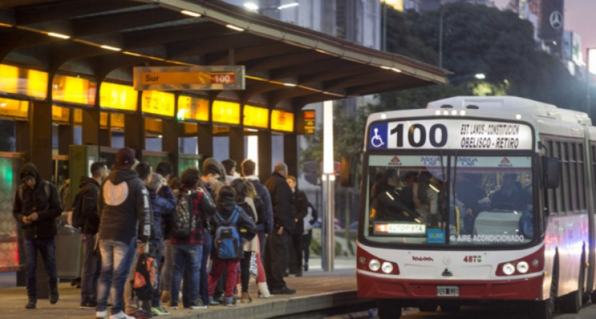 DESDE ESTE MARTES, LOS COLECTIVOS REDUCEN UN 50% SUS SERVICIOS EN EL AMBA