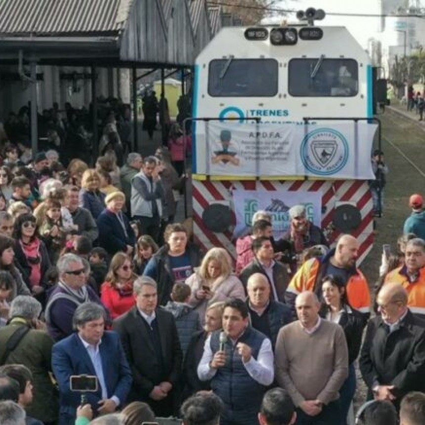 EMOCIÓN EN 9 DE JULIO, CARLOS CASARES Y PEHUAJÓ POR EL REGRESO DEL TREN