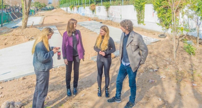 JUAN ANDREOTTI RECORRIÓ LA OBRA DE UN NUEVO PASEO AERÓBICO DE LA CALLE GUATEMALA