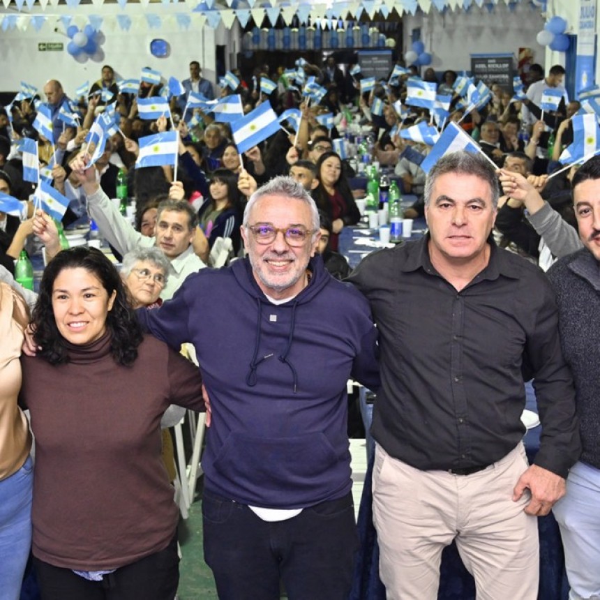 JULIO ZAMORA A VECINOS Y VECINAS DE LAS TUNAS: 