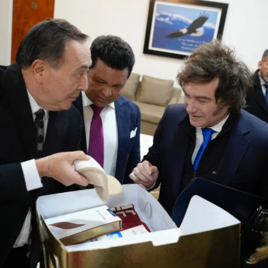 EL DELIRANTE MILAGRO DEL PASTOR AMIGO DE MILEI: DICE QUE 100 MIL PESOS SE LE TRANSFORMARON EN 100 MIL DÓLARES