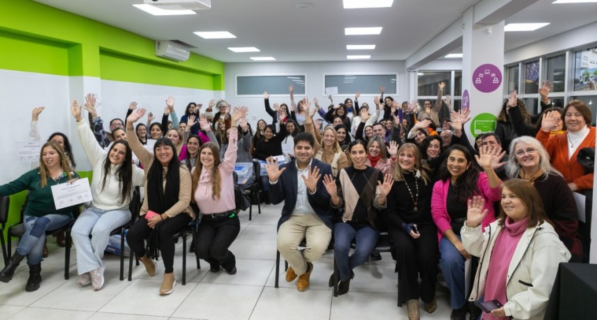 M&Aacute;S DE 80 DOCENTES DE VICENTE L&Oacute;PEZ FINALIZARON UNA CAPACITACI&Oacute;N EN EDUCACI&Oacute;N STEM