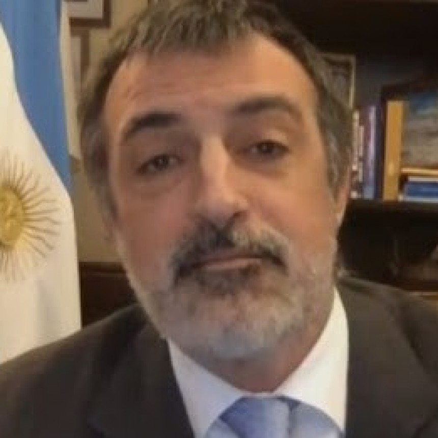 BULLRICH JUSTIFICÓ EL VIAJE DE MACRI A FRANCIA