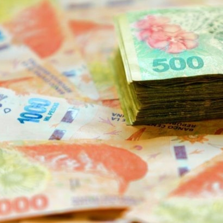 EL SALARIO MÍNIMO PASARÁ EN SEPTIEMBRE A $ 51.200 Y EN NOVIEMBRE A $57.900