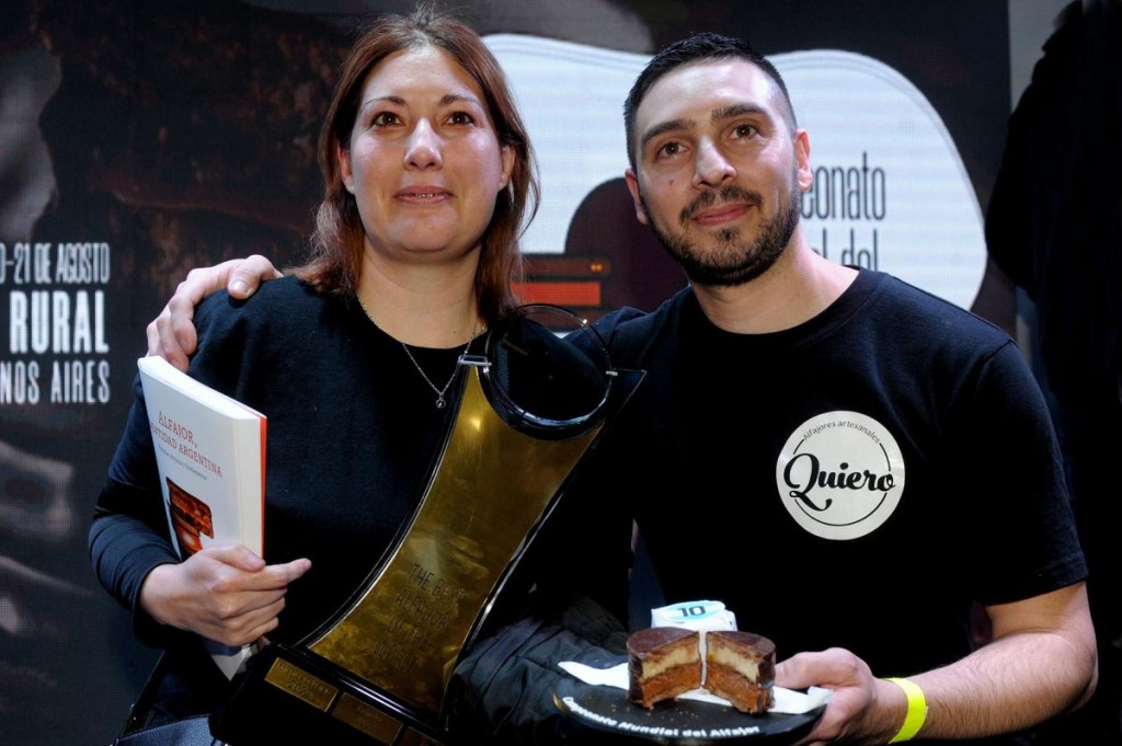 UN ALFAJOR TRIPLE DE DULCE DE LECHE HECHO EN CAMPANA FUE ELEGIDO COMO EL MEJOR DEL MUNDO
