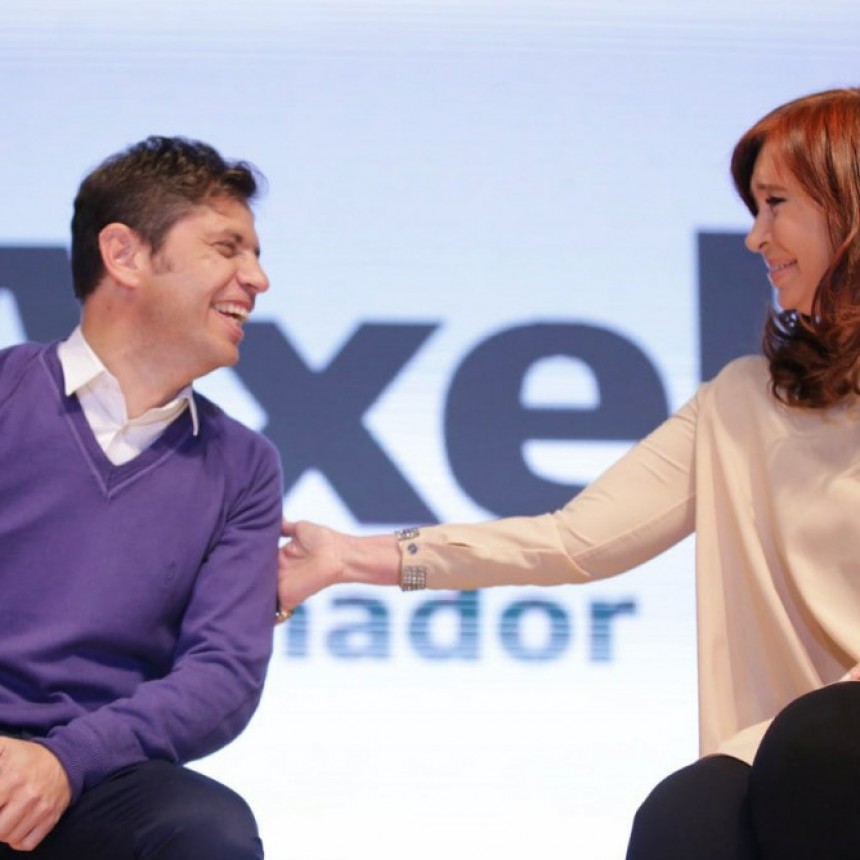 KICILLOF CIERRA SU CAMPAÑA RODEADO DE INTENDENTES Y ESPERA UN GESTO DE CRISTINA