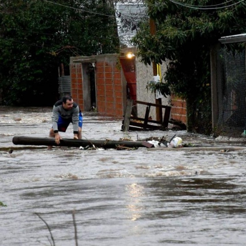 INUNDACIONES, GRANIZO, EVACUADOS Y RÉCORD DE PRECIPITACIONES POR EL TEMPORAL