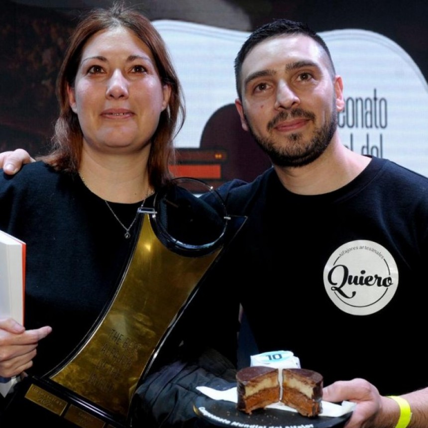 UN ALFAJOR TRIPLE DE DULCE DE LECHE HECHO EN CAMPANA FUE ELEGIDO COMO EL MEJOR DEL MUNDO