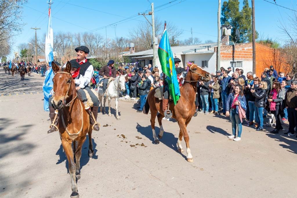 SE CELEBRÓ LA FIESTA DEL PEÓN RURAL