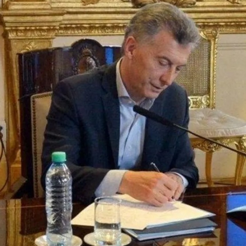 NO ALCANZA PERO IGUAL EL GOBIERNO HOMOLOGÓ EL NUEVO MONTO DEL SALARIO MÍNIMO, QUE SE AJUSTARÁ EN TRES ETAPAS