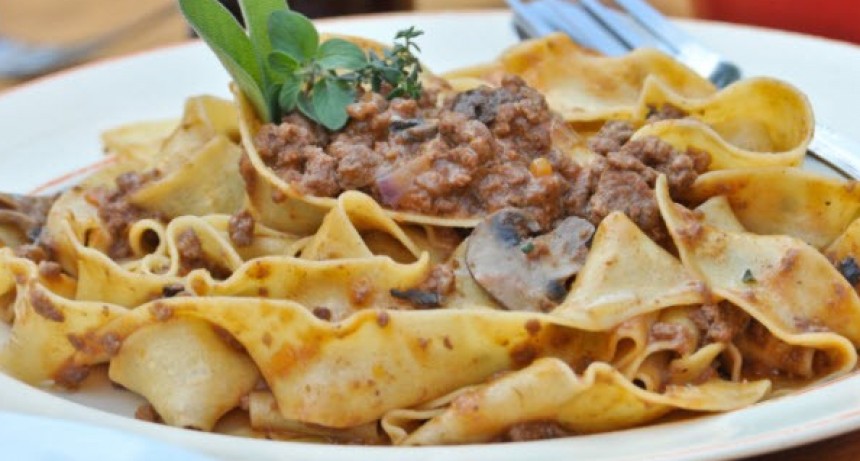 PASTAS Y ROSCA DE INTENDENTES Y FUNCIONARIOS NACIONALES EN SAN ISIDRO