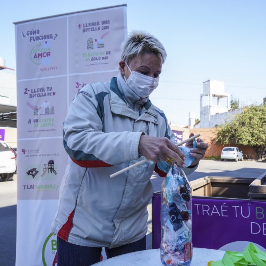 NUEVO PUNTO DE RECEPCIÓN DE “BOTELLAS DE AMOR
