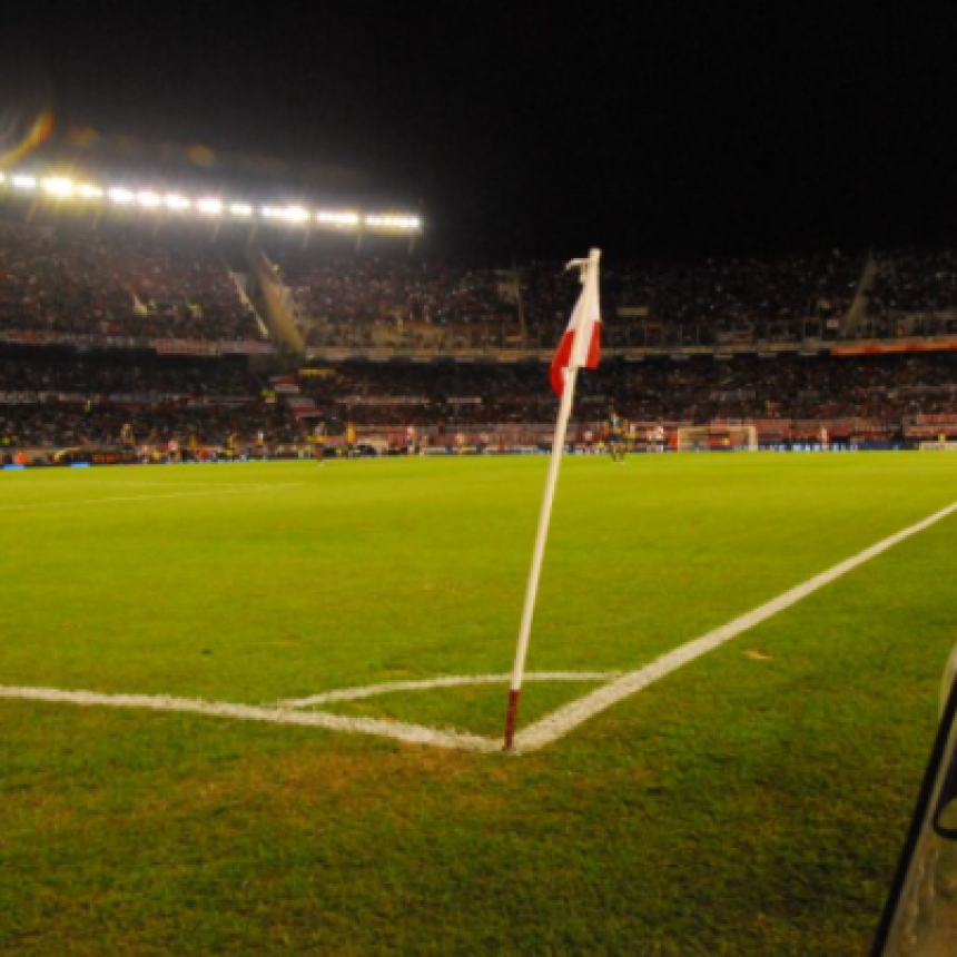 FÚTBOL: PARA IR A LA CANCHA SE DEBERÁ CONTAR CON AL MENOS UNA DOSIS DE LA VACUNA