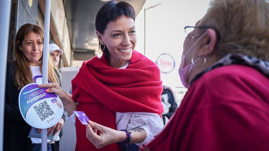 MAYRA MENDOZA LLAMÓ A 