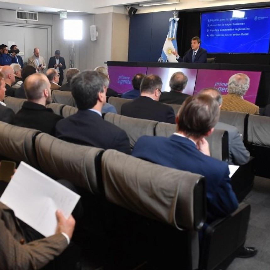 MASSA ANUNCIÓ UN DÓLAR A 200 PESOS PARA LAS EXPORTACIONES DE GRANOS