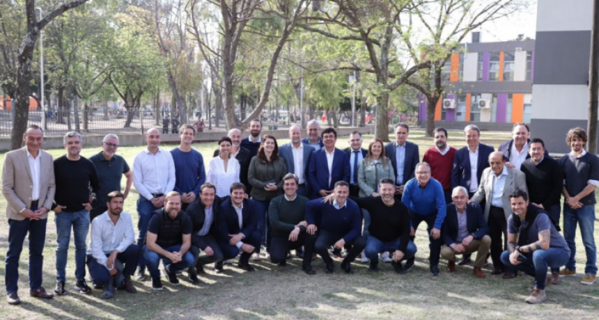 INTENDENTES Y MINISTROS SE REUNIERON EN AVELLANEDA: PRECIOS Y SEGURIDAD EN LA AGENDA