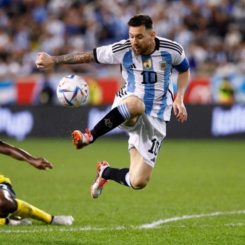 CON UN DOBLETE DE UN MESSI BRILLANTE, ARGENTINA GOLEÓ A JAMAICA SIN DESPEINARSE