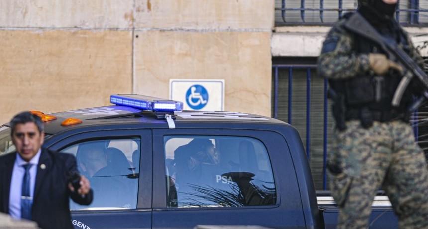 ALLANAMIENTOS Y SECUESTRO DE TELÉFONOS EN LA CAUSA POR EL ATENTADO CONTRA CRISTINA