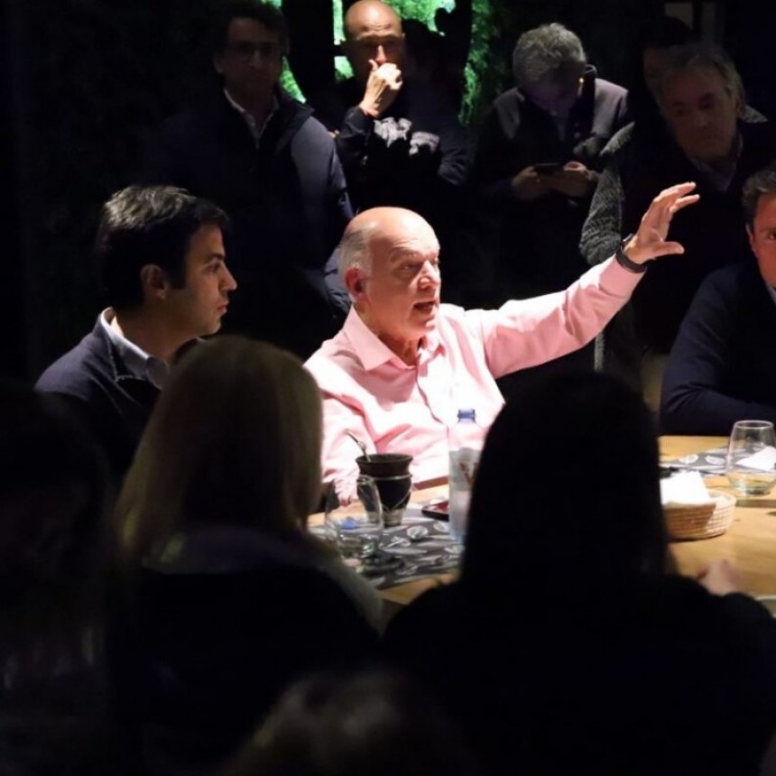 GRINDETTI SE REUNIÓ CON RAMON LANÚS EN UN ENCUENTRO SOBRE EDUCACIÓN QUE QUIERE UNA “ESCUELA PÚBLICA MODERNA Y DE CALIDAD”