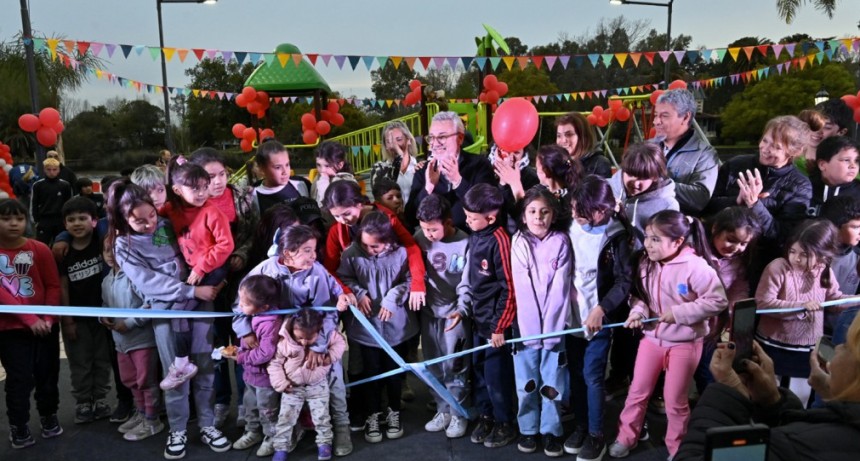 JULIO ZAMORA PRESENTÓ LOS ESPACIOS PÚBLICOS RENOVADOS N°90 Y 91 EN RINCÓN DE MILBERG