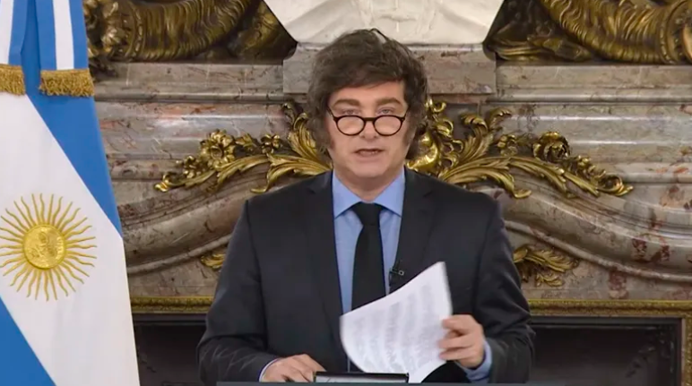 CON METAS ALEJADAS DE LA REALIDAD  MILEI PRESENTÓ EL PRESUPUESTO 2026 Y DIJO QUE 