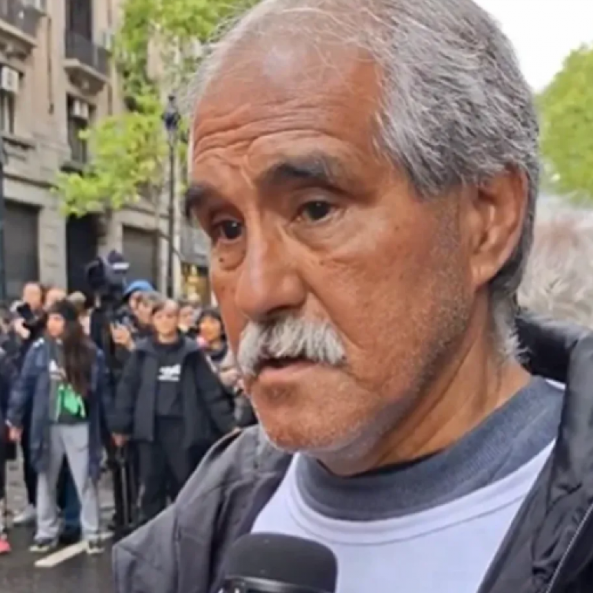 EN PLAZA DE MAYO, EL ABUELO DE BRENDA Y MORENA AGRADECIÓ EL APOYO EN LA MASIVA MARCHA POR EL TRIPLE CRIMEN