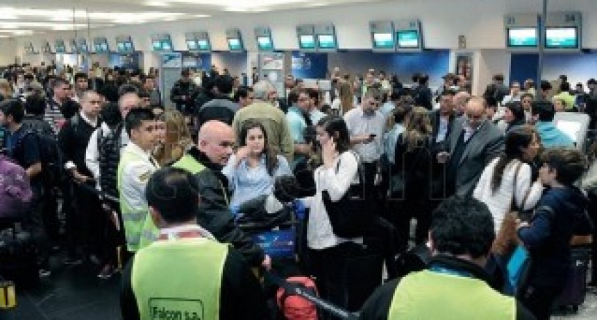 PARO DE AERONÁUTICOS EL FIN DE SEMANA