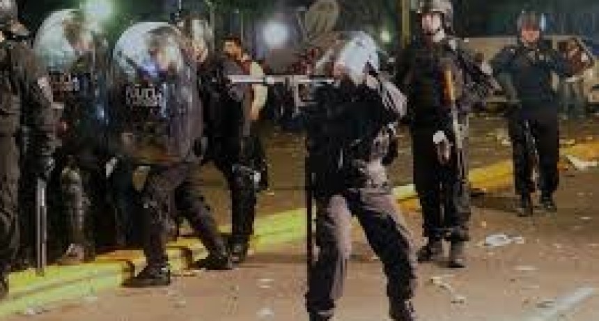 ESTADO POLICIAL: FUERZAS DE SEGURIDAD PODRÁN PEDIR DOCUMENTOS DE IDENTIDAD EN LOS TRENES