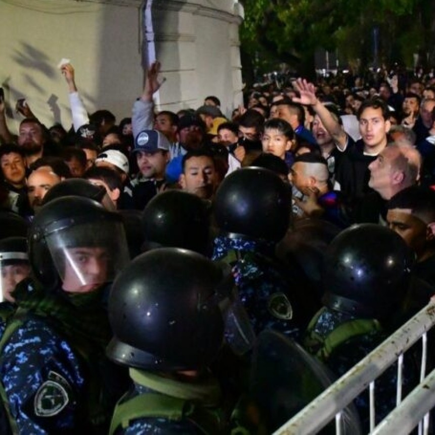 EL NEGOCIO DE LA SEGURIDAD ES LA INSEGURIDAD