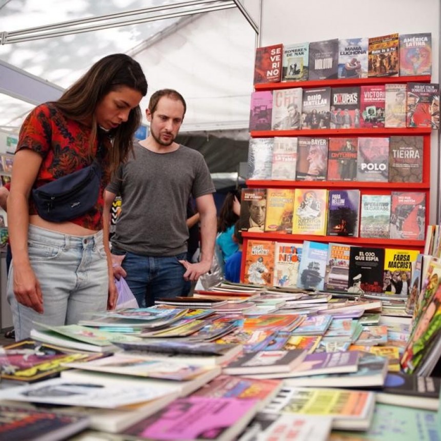 MILES DE VECINAS Y VECINOS VISITARON LA SEGUNDA EDICIÓN DE LA FERIA DEL LIBRO DE SAN MARTÍN