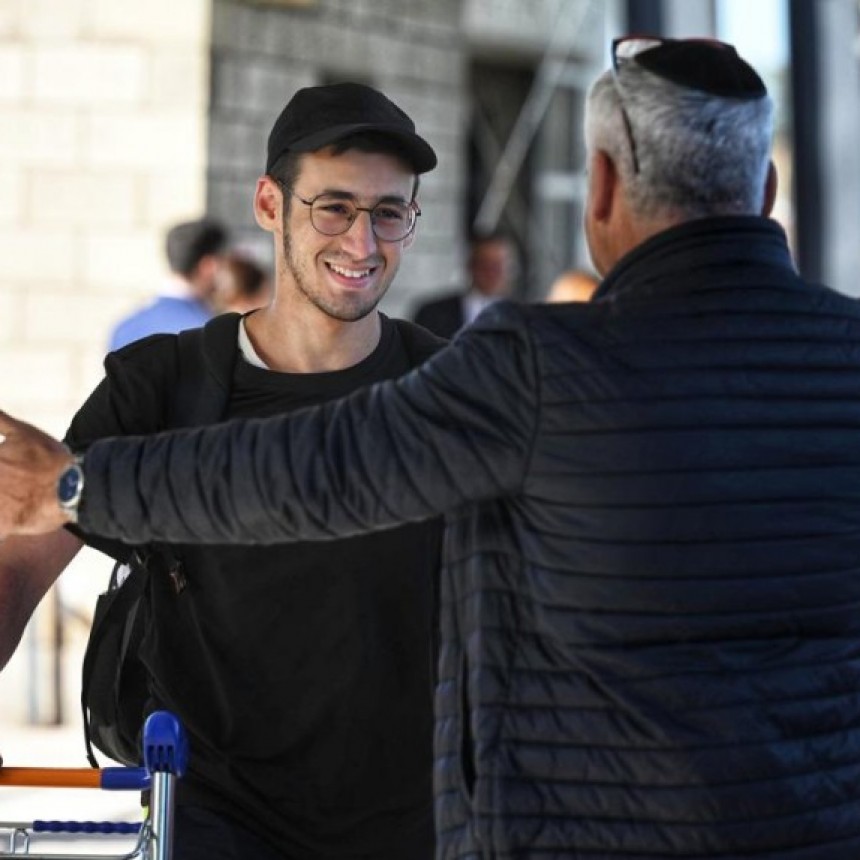LLEGÓ AL PAÍS EL TERCER VUELO CON ARGENTINOS REPATRIADOS DESDE ISRAEL