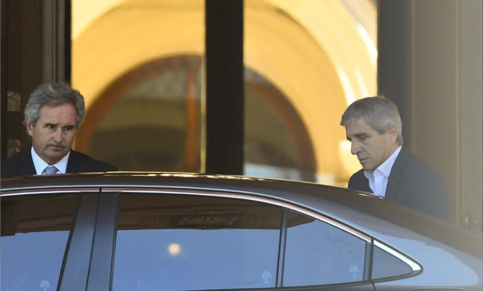 EL GOBIERNO INICIÓ NEGOCIACIONES PARA LA RECOMPRA DE BONOS ARGENTINOS