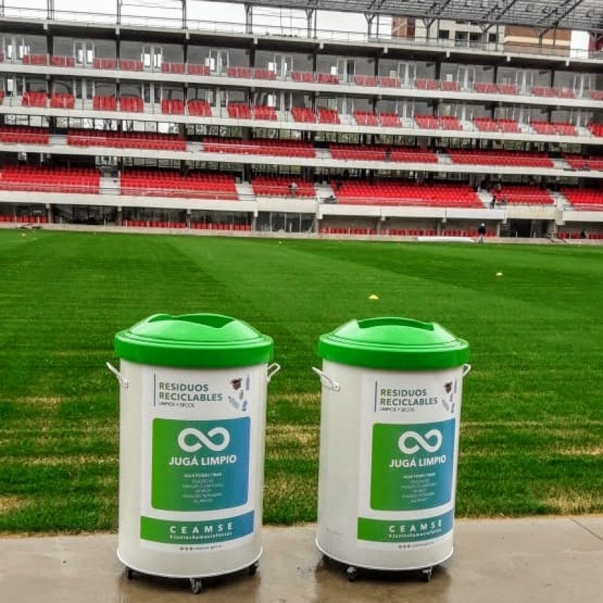 CONVENIO ENTRE ESTUDIANTES DE LA PLATA Y EL CEAMSE: 100 CONTENEDORES PARA RESIDUOS RECICLABLES PARA EL PRIMER ESTADIO SUSTENTABLE.
